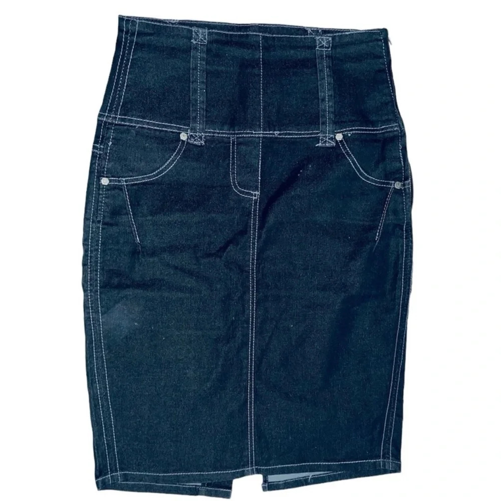 Younique Dark Wash High Waisted Denim Jean
Skirt Sz 5
